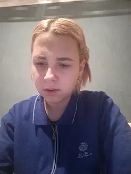Snapshot of Gussie_Bridie chatting on 02.09.25 Gussie Bridie online show from 02.09.25