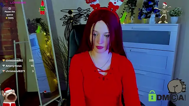 Snapshot of Alina_Mills chatting on 12.25.24 Alina Mills online show from 12.25.24