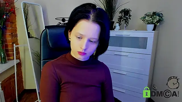 Snapshot of Alina_Mills chatting on 01.17.25 Alina Mills online show from 01.17.25