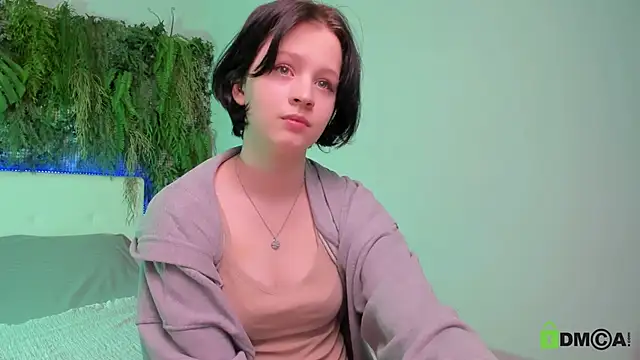 Snapshot of Alina_Mills chatting on 02.10.25 Alina Mills online show from 02.10.25