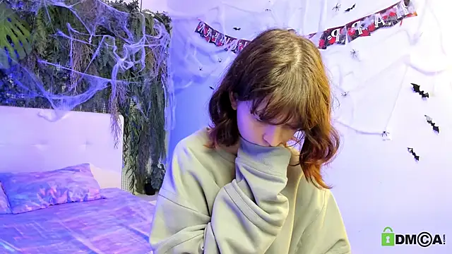 Alina Mills online show from 10.28.25