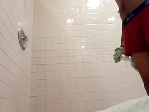 Snapshot of freakzmexx chatting on 11.12.25 freakzmexx online show from 11.12.25