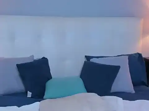 SaraaJhonsonn online show from 01.13.25