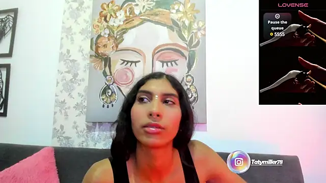 Snapshot of taty_miller chatting on 02.23.25 taty miller online show from 02.23.25