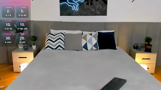 MiaBecky online show from 11.06.25