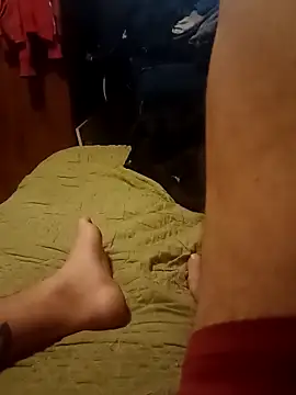 Snapshot of Uruguayo1988 chatting on 11.16.25 Uruguayo1988 online show from 11.16.25