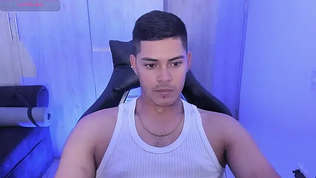 Snapshot of Iamdylan777 chatting on 02.18.25 Iamdylan777 online show from 02.18.25