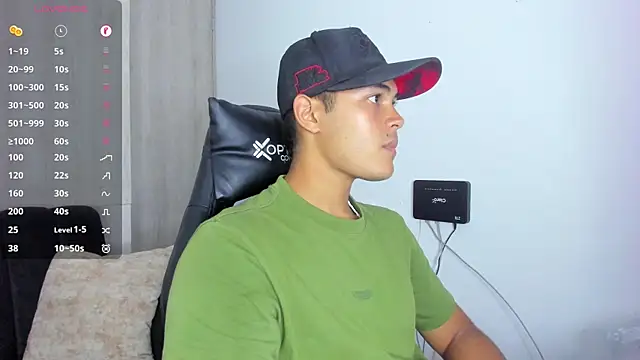 Snapshot of Iamdylan777 chatting on 03.03.25 Iamdylan777 online show from 03.03.25