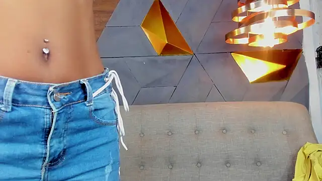 Snapshot of sarah_banks1 chatting on 01.14.25 sarah banks1 online show from 01.14.25