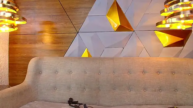 Snapshot of sarah_banks1 chatting on 02.28.25 sarah banks1 online show from 02.28.25