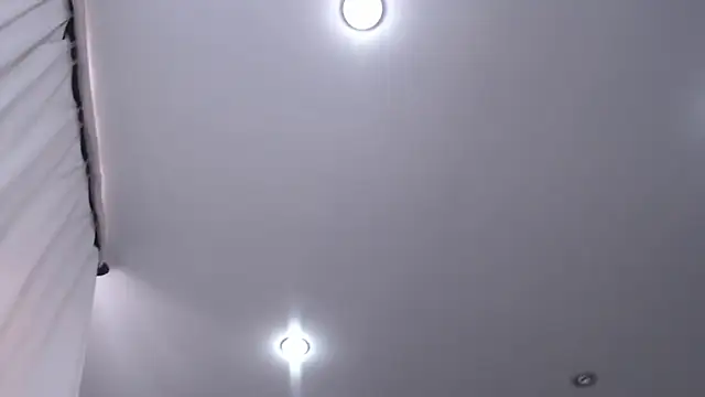 Snapshot of kiim_1 chatting on 12.22.24 kiim 1 online show from 12.22.24