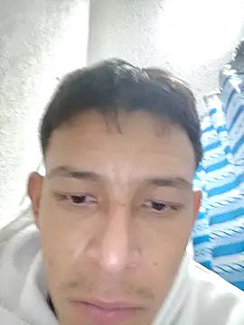 Snapshot of Leonul chatting on 01.12.25 Leonul online show from 01.12.25
