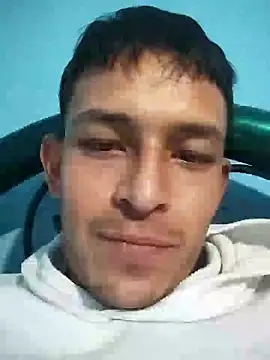 Snapshot of Leonul chatting on 01.12.25 Leonul online show from 01.12.25