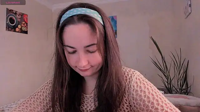 Snapshot of cClandesTina chatting on 10.02.25 cClandesTina online show from 10.02.25