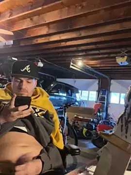 Snapshot of joeycbigcock chatting on 12.02.24 joeycbigcock online show from 12.02.24