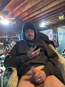 Snapshot of joeycbigcock chatting on 12.24.24 joeycbigcock online show from 12.24.24