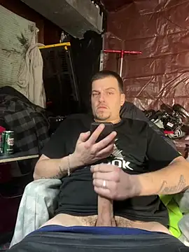 Snapshot of joeycbigcock chatting on 01.19.25 joeycbigcock online show from 01.19.25