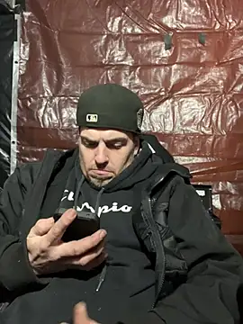 Snapshot of joeycbigcock chatting on 02.01.25 joeycbigcock online show from 02.01.25