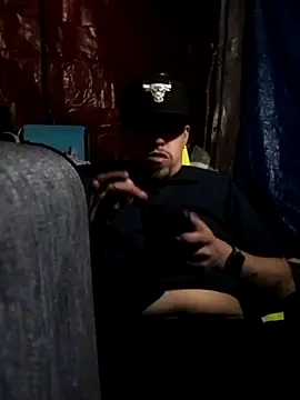 Snapshot of joeycbigcock chatting on 02.12.25 joeycbigcock online show from 02.12.25