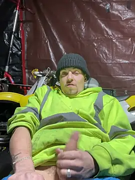 Snapshot of joeycbigcock chatting on 03.03.25 joeycbigcock online show from 03.03.25