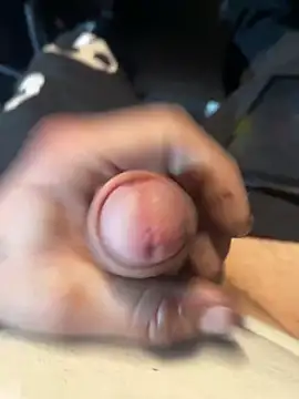 Snapshot of joeycbigcock chatting on 03.19.25 joeycbigcock online show from 03.19.25