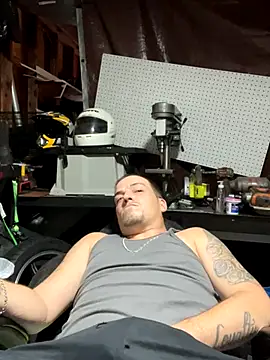 Snapshot of joeycbigcock chatting on 09.27.25 joeycbigcock online show from 09.27.25