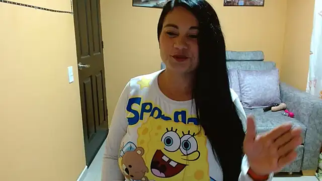 Snapshot of Kerly_Lopez chatting on 01.22.25 Kerly Lopez online show from 01.22.25