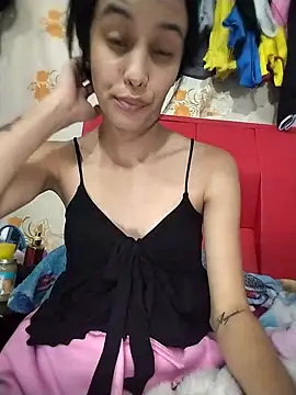 Snapshot of The-quee22 chatting on 10.01.25 The-quee22 online show from 10.01.25