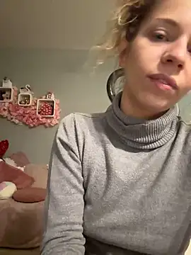 Snapshot of maddisonblush chatting on 02.23.25 maddisonblush online show from 02.23.25