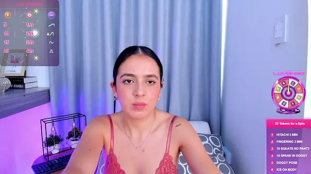 Snapshot of Lucyortiz_ chatting on 12.04.24 Lucyortiz online show from 12.04.24