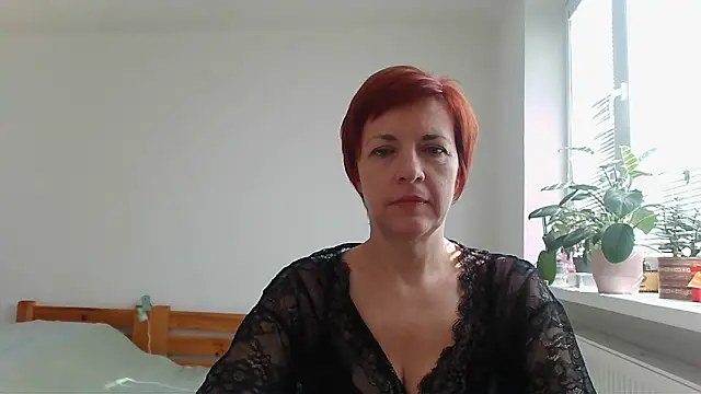 Snapshot of LoraLoraMay chatting on 09.22.25 LoraLoraMay online show from 09.22.25
