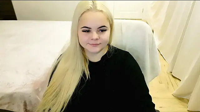 lovely-eyes online show from 12.15.24