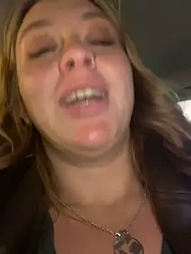 Snapshot of Sweet___Emily chatting on 01.02.25 Sweet   Emily online show from 01.02.25