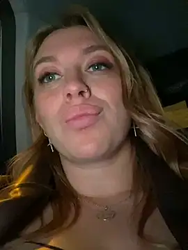 Snapshot of Sweet___Emily chatting on 01.03.25 Sweet   Emily online show from 01.03.25