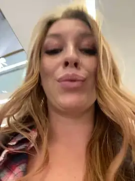 Snapshot of Sweet___Emily chatting on 01.07.25 Sweet   Emily online show from 01.07.25