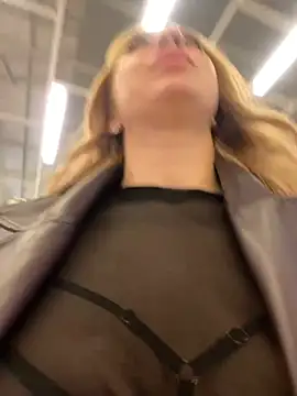 Snapshot of Sweet___Emily chatting on 02.08.25 Sweet   Emily online show from 02.08.25