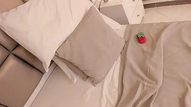 Emily robertss online show from 03.13.25