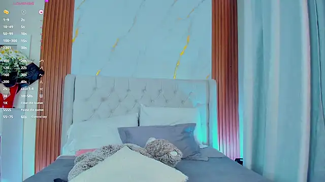 Snapshot of amelie_leigh chatting on 02.14.25 amelie leigh online show from 02.14.25