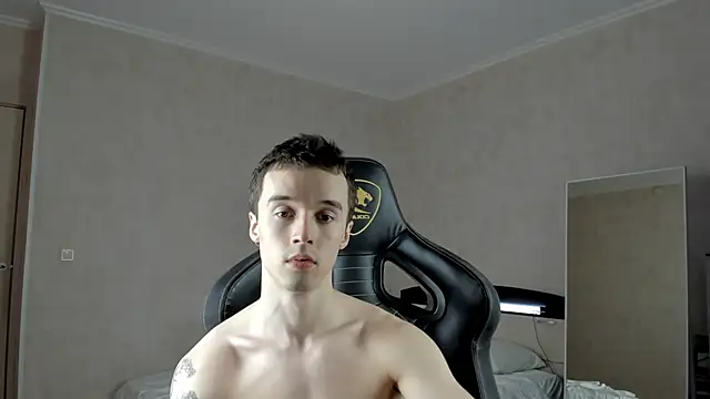 Snapshot of MasonWarholl chatting on 02.09.25 MasonWarholl online show from 02.09.25