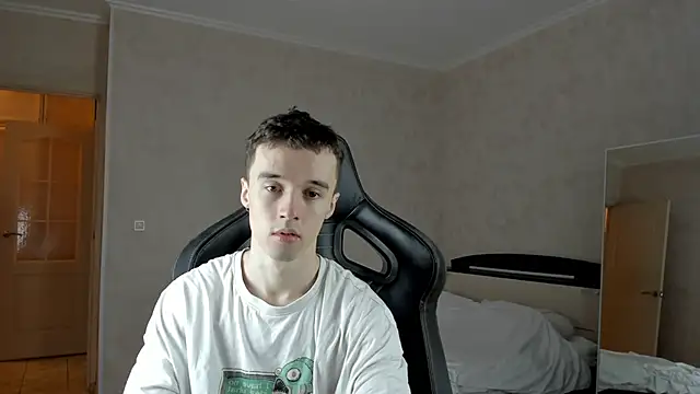 Snapshot of MasonWarholl chatting on 03.01.25 MasonWarholl online show from 03.01.25