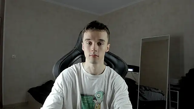 Snapshot of MasonWarholl chatting on 03.04.25 MasonWarholl online show from 03.04.25