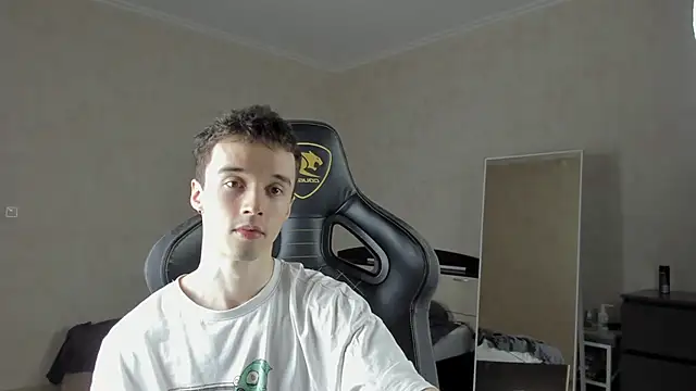 Snapshot of MasonWarholl chatting on 03.21.25 MasonWarholl online show from 03.21.25