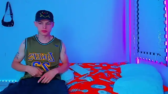 HOT boy2025 online show from 12.17.24