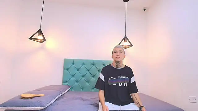 Tinny and Candy online show from 02.27.25