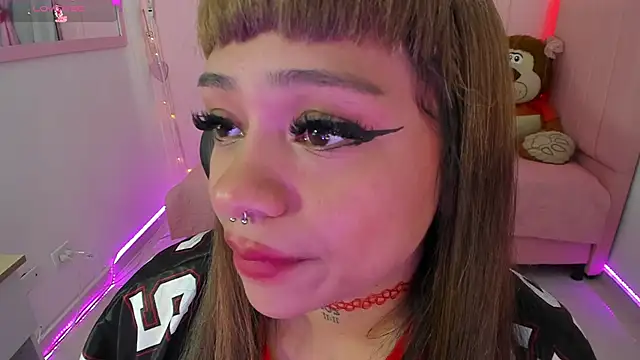 Snapshot of zoesullivan chatting on 09.17.25 zoesullivan online show from 09.17.25