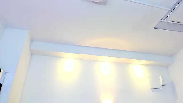 Snapshot of Juliabadlee chatting on 03.21.25 Juliabadlee online show from 03.21.25