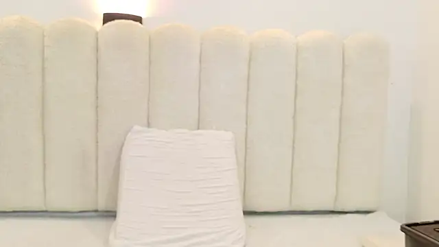 Snapshot of Juliabadlee chatting on 09.26.25 Juliabadlee online show from 09.26.25