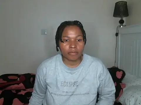 Snapshot of R-thequeen chatting on 12.01.24 R-thequeen online show from 12.01.24