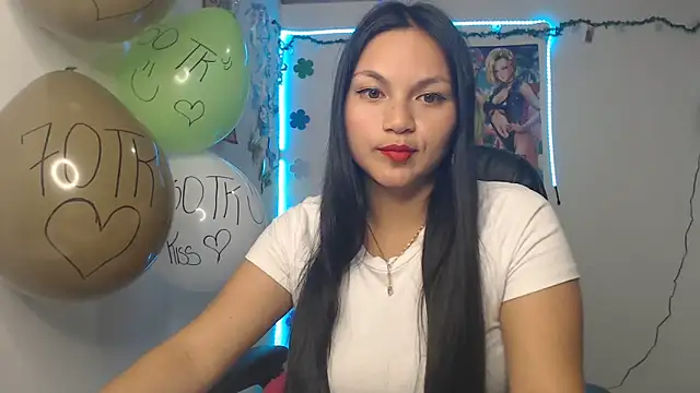 Snapshot of Zafiroweb09 chatting on 12.11.24 Zafiroweb09 online show from 12.11.24