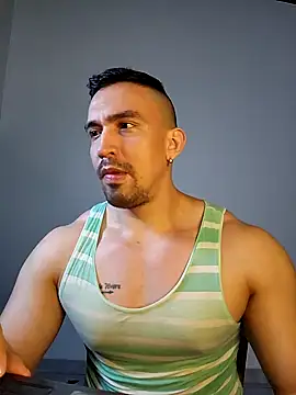 Snapshot of jhay-crux chatting on 12.04.24 jhay-crux online show from 12.04.24